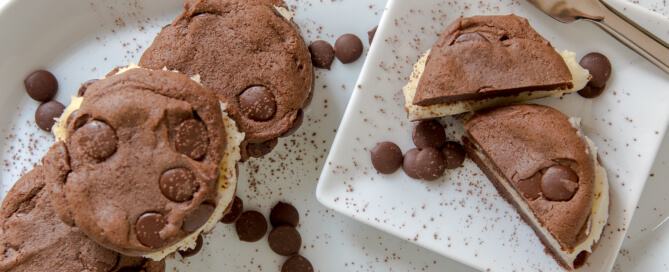 Toasted Macadamia Cinnamon Vanilla Keto Chow Cooler