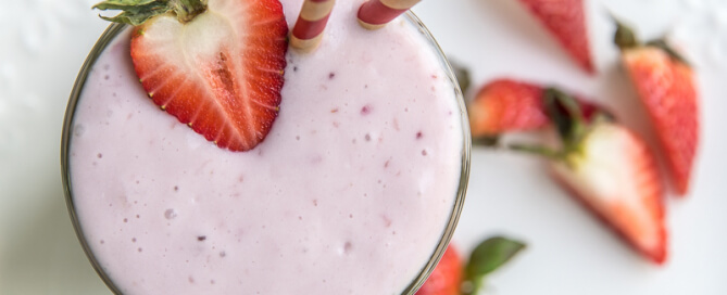 KetoChow Strawberry Smoothie