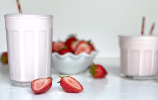 Keto Chow Strawberry Milkshake