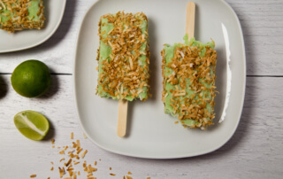 creamy key lime coconut popsicles-17