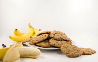RS21618_banana _oatmeal_ cookies - white-14-lpr